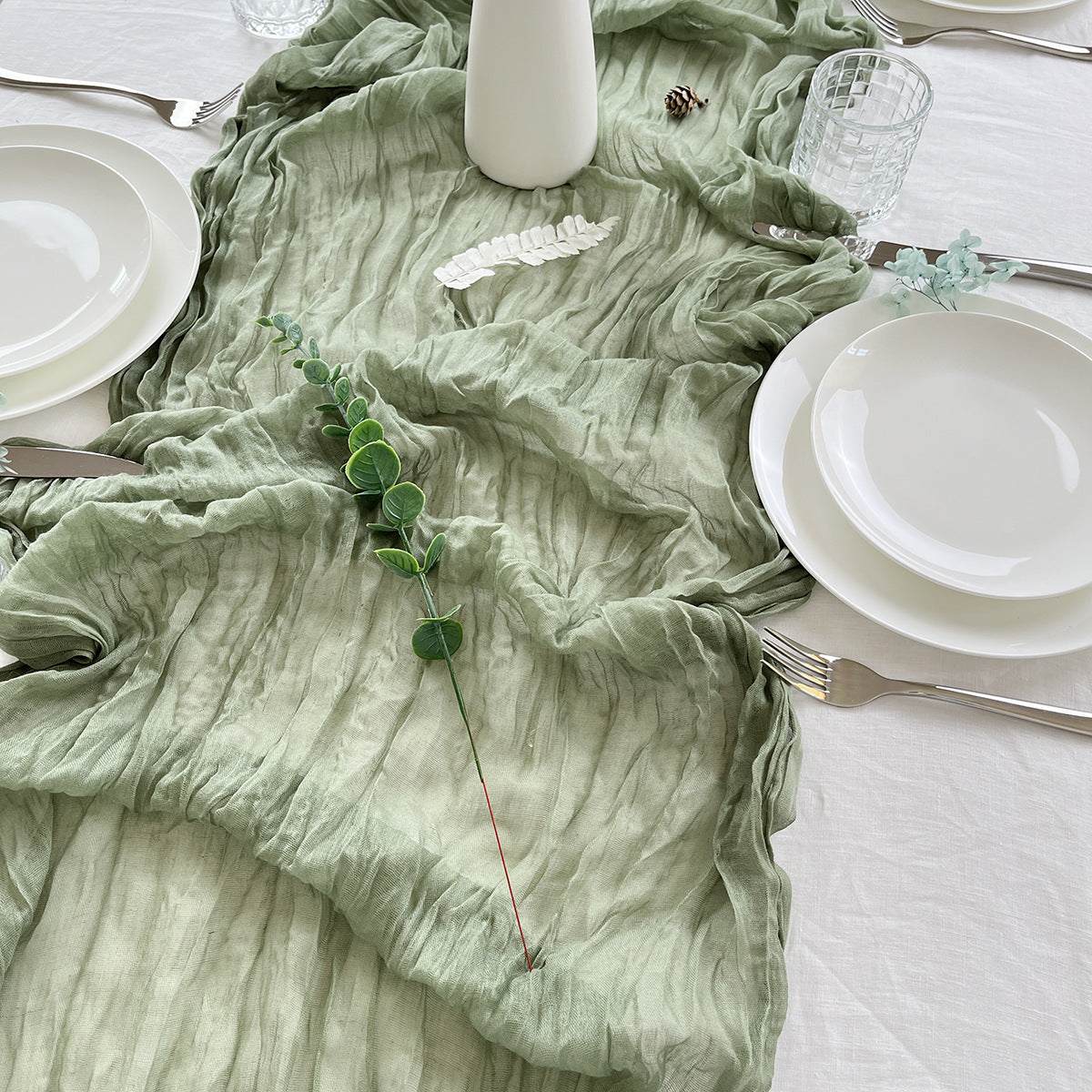 Elegant Olive Green Table Runner for Elegant Dining